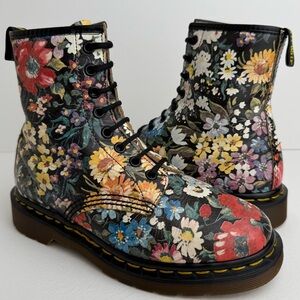 Vintage Dr. Martens MIE England 1460 Floral Black Leather Boots UK 4